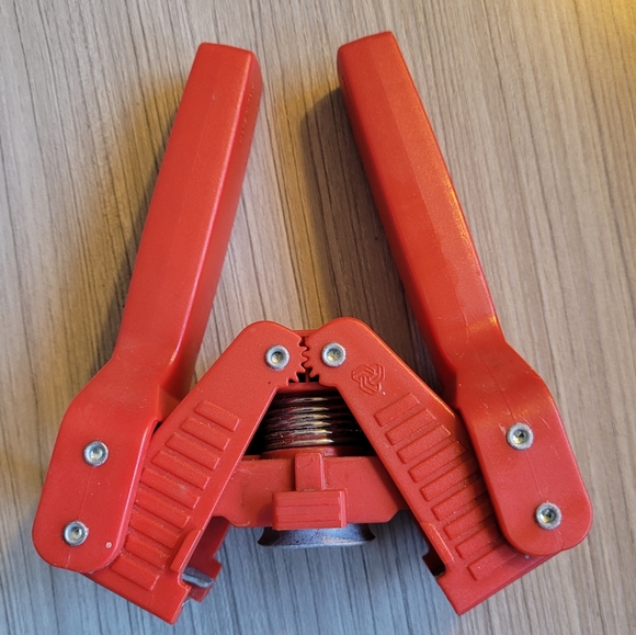 Manual Bottle Capper Tool, Double Lever Hand Capper for Home Brewing, Sealer - Picture 2 of 10